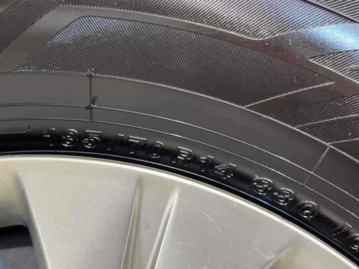 2014 Nissan Note DBA-E12 (UW-6a0c6c311c9b9)[18]