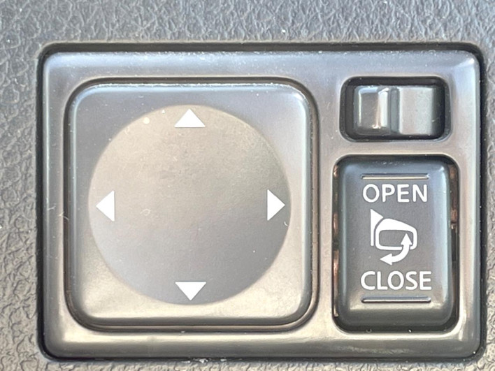 2011 Nissan Serena DBA-FC26 (UW-6a0c6c35224be)[6]