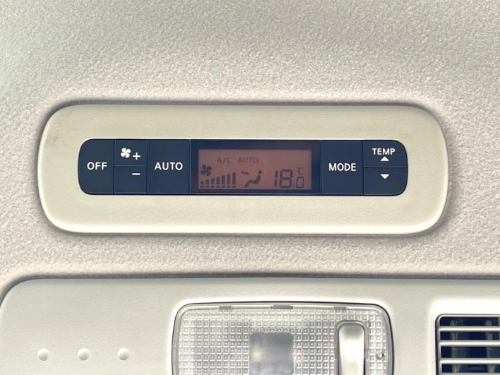 2011 Nissan Serena DBA-FC26 (UW-6a0c6c35224be)[29]