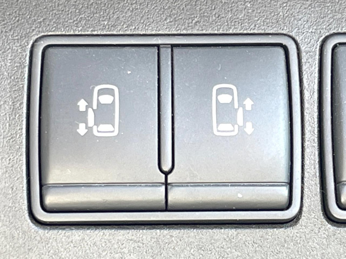 2011 Nissan Serena DBA-FC26 (UW-6a0c6c35224be)[9]