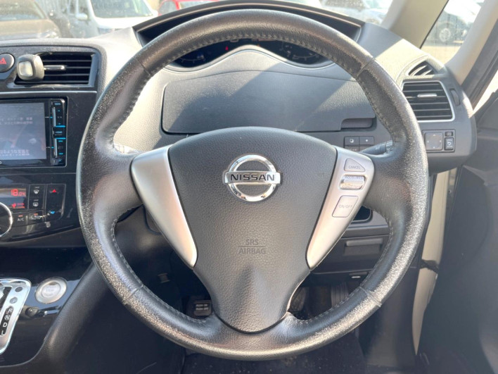 2011 Nissan Serena DBA-FC26 (UW-6a0c6c35224be)[4]