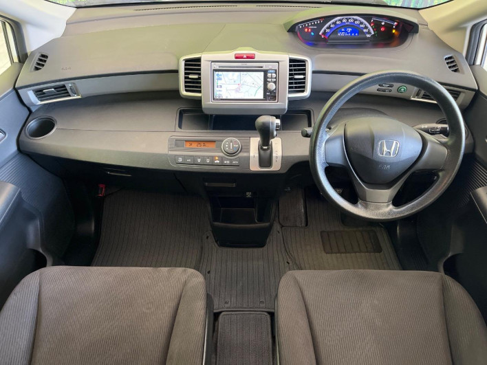 2011 Honda Freed DBA-GB3 (UW-6a0c6c392407b)[26]