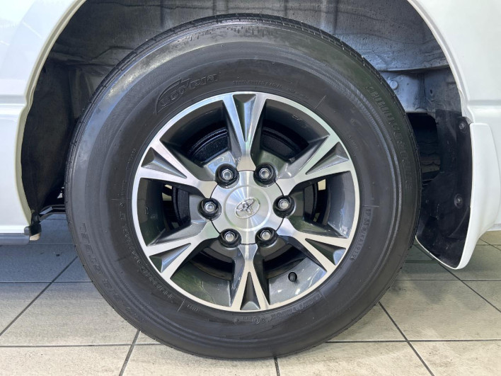 2019 Toyota Hiace Van QDF-GDH206V (UW-6a0c6c3e998d4)[16]