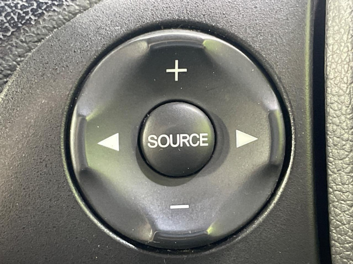 2016 Honda Fit Hybrid DAA-GP5 (UW-6a0c6c4de58b7)[22]