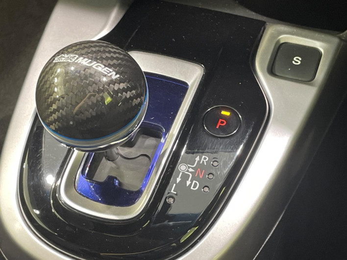 2016 Honda Fit Hybrid DAA-GP5 (UW-6a0c6c4de58b7)[26]