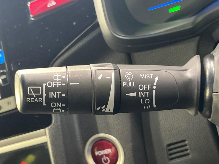 2016 Honda Fit Hybrid DAA-GP5 (UW-6a0c6c4de58b7)[18]
