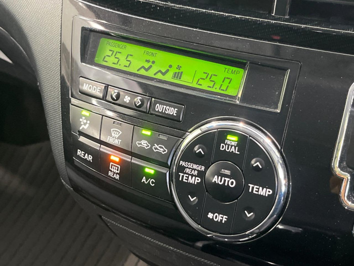 2015 Toyota Estima DBA-GSR55W (UW-6a0c6c522e81c)[15]