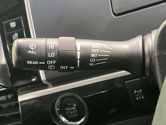 2015 Toyota Estima DBA-GSR55W (UW-6a0c6c522e81c)[23]
