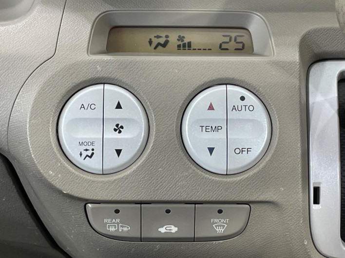2009 Honda Life DBA-JC1 (UW-6a0c6c7626fb0)[29]