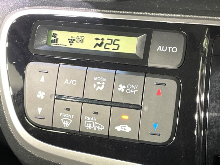 2017 Honda N-BOX DBA-JF1 (UW-6a0c6c7cb0ed7)[23]