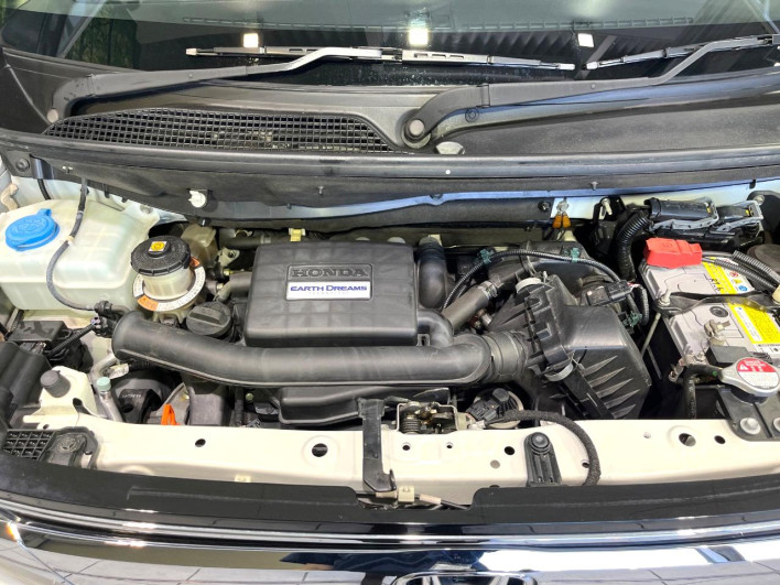 2017 Honda N-BOX CUSTOM DBA-JF3 (UW-6a0c6c7deb2a7)[4]