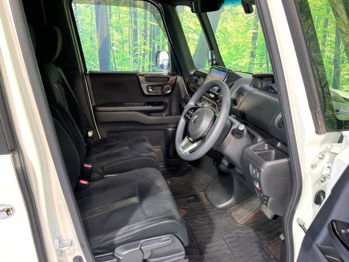 2017 Honda N-BOX CUSTOM DBA-JF3 (UW-6a0c6c7deb2a7)[28]