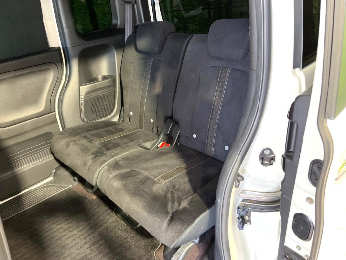 2017 Honda N-BOX CUSTOM DBA-JF3 (UW-6a0c6c7deb2a7)[25]