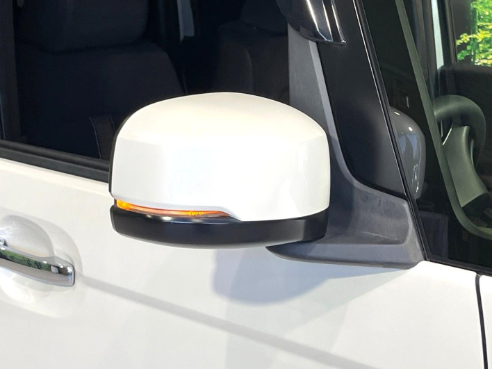 2017 Honda N-BOX CUSTOM DBA-JF3 (UW-6a0c6c7deb2a7)[22]