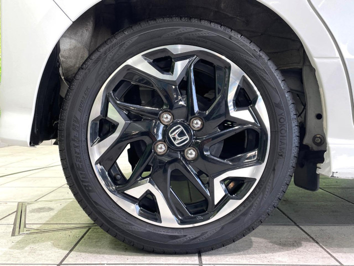 2018 Honda N-BOX CUSTOM DBA-JF3 (UW-6a0c6c82c731b)[28]