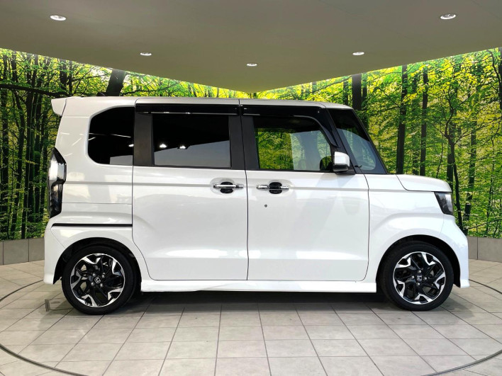 2018 Honda N-BOX CUSTOM DBA-JF3 (UW-6a0c6c82c731b)[19]