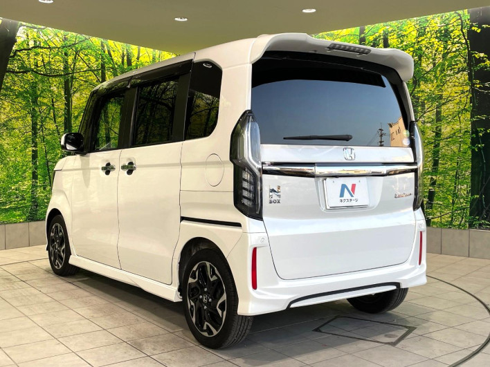 2018 Honda N-BOX CUSTOM DBA-JF3 (UW-6a0c6c82c731b)[8]