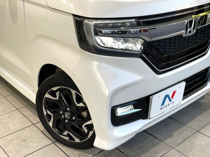 2018 Honda N-BOX CUSTOM DBA-JF3 (UW-6a0c6c82c731b)[22]