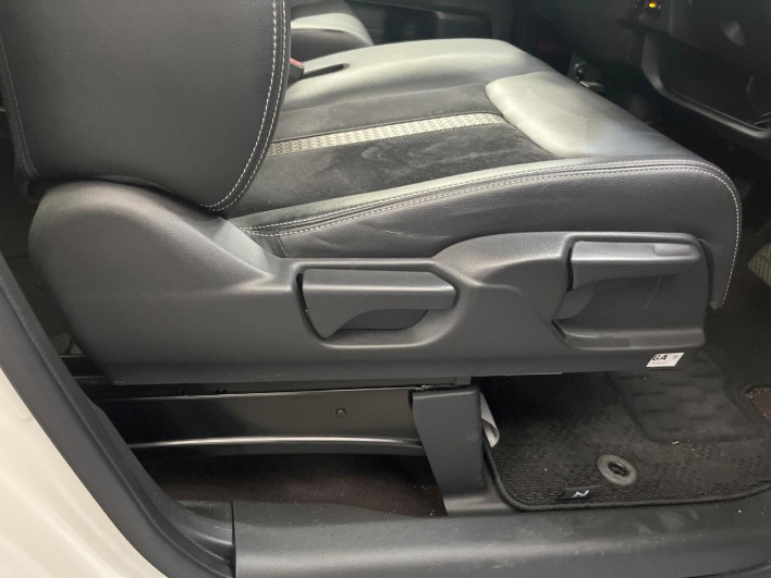 2019 Honda N-BOX CUSTOM 6BA-JF3 (UW-6a0c6c8382fb5)[11]