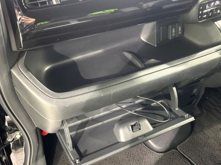 2022 Honda N-BOX CUSTOM 6BA-JF3 (UW-6a0c6c8510c6d)[5]
