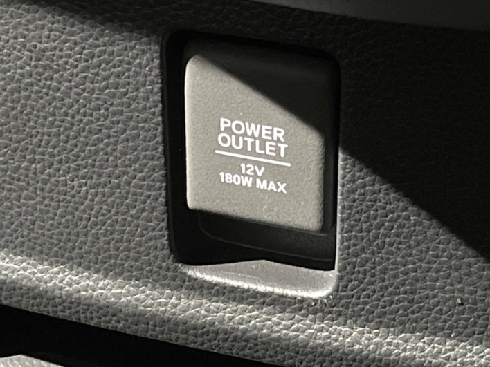 2022 Honda N-BOX CUSTOM 6BA-JF3 (UW-6a0c6c8510c6d)[16]