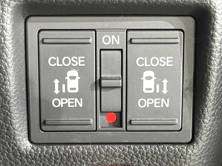 2022 Honda N-BOX CUSTOM 6BA-JF3 (UW-6a0c6c8510c6d)[11]