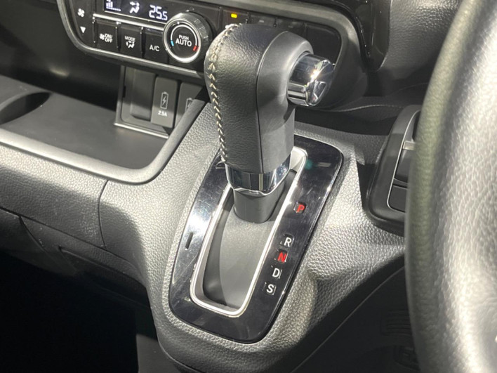 2022 Honda N-BOX CUSTOM 6BA-JF3 (UW-6a0c6c8510c6d)[23]