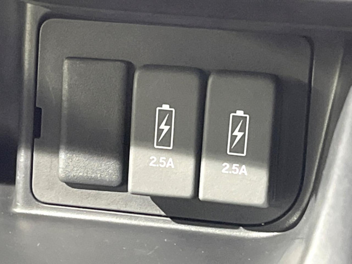 2022 Honda N-BOX CUSTOM 6BA-JF3 (UW-6a0c6c8510c6d)[17]