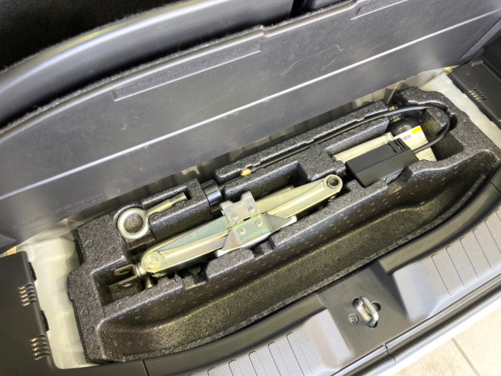 2021 Honda N-BOX CUSTOM 6BA-JF3 (UW-6a0c6c85c1745)[19]