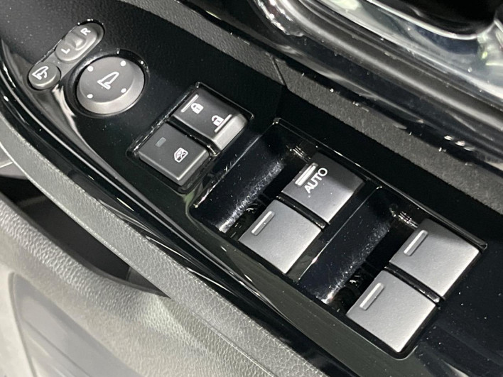 2022 Honda N-BOX CUSTOM 6BA-JF3 (UW-6a0c6c888aa26)[20]