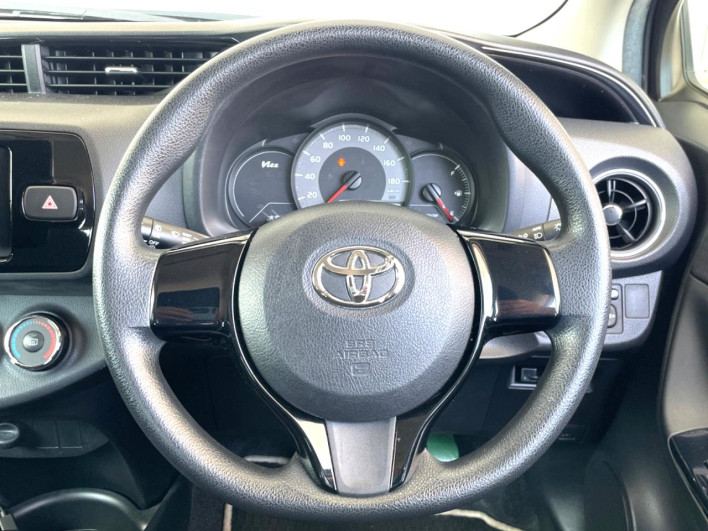 2016 Toyota Vitz DBA-KSP130 (UW-6a0c6caa210da)[13]