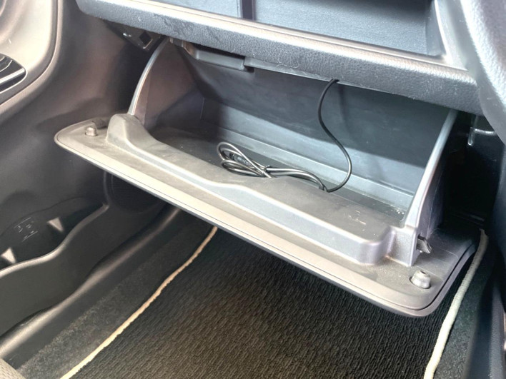 2016 Toyota Vitz DBA-KSP130 (UW-6a0c6caa210da)[23]