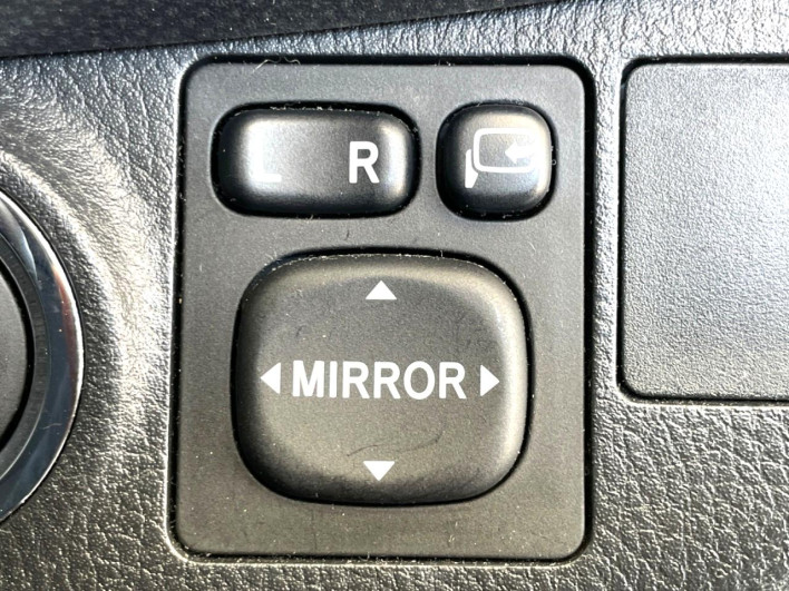 2016 Toyota Vitz DBA-KSP130 (UW-6a0c6caa210da)[20]