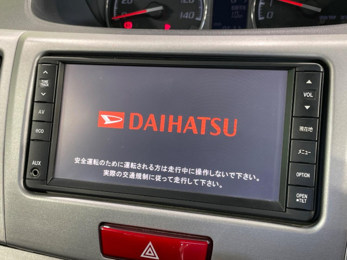 2011 Daihatsu Move DBA-LA100S (UW-6a0c6caf7e4ea)[6]