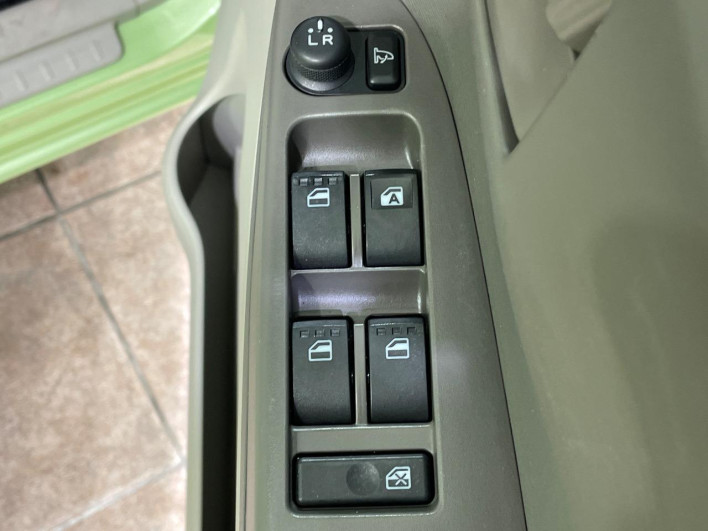 2013 Daihatsu Tanto DBA-LA600S (UW-6a0c6cbce86bb)[8]