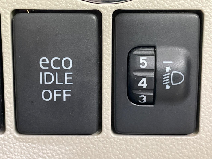 2013 Daihatsu Tanto DBA-LA600S (UW-6a0c6cbce86bb)[28]