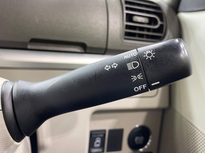 2013 Daihatsu Tanto DBA-LA600S (UW-6a0c6cbce86bb)[22]