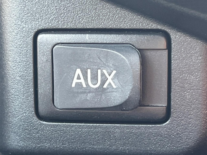 2014 Toyota Aqua DAA-NHP10 (UW-6a0c6d31a246a)[20]