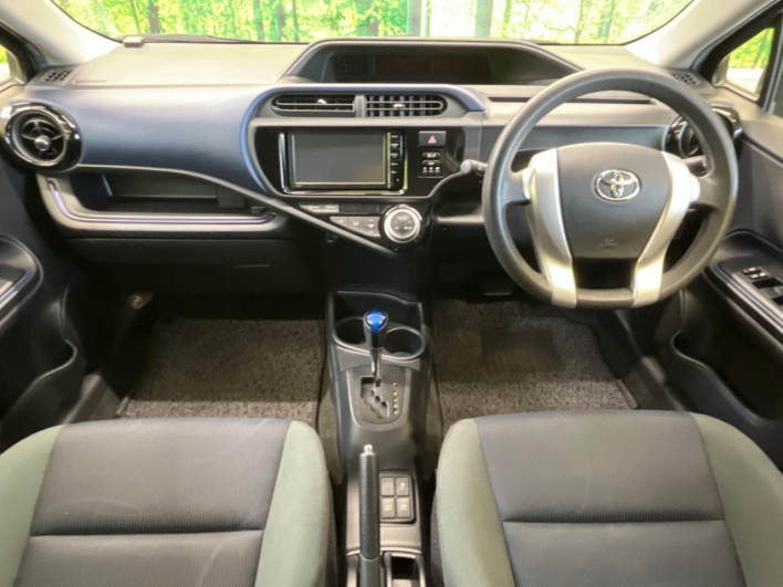 2015 Toyota Aqua DAA-NHP10 (UW-6a0c6d31c4d0a)[24]