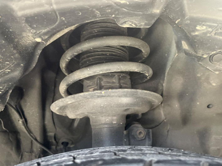 2017 Toyota Aqua DAA-NHP10 (UW-6a0c6d3414326)[25]
