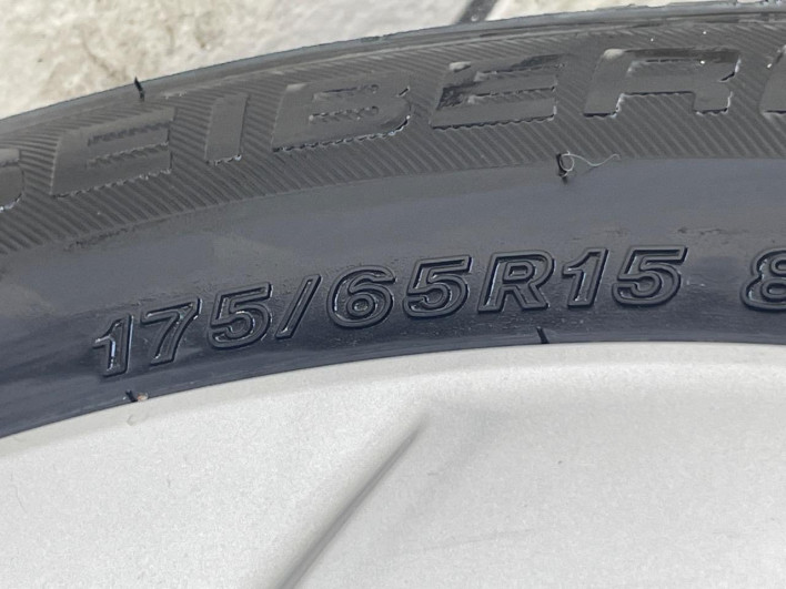 2017 Toyota Aqua DAA-NHP10 (UW-6a0c6d3414326)[8]