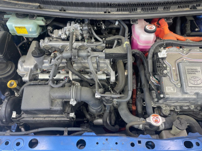 2017 Toyota Aqua DAA-NHP10 (UW-6a0c6d3414326)[21]