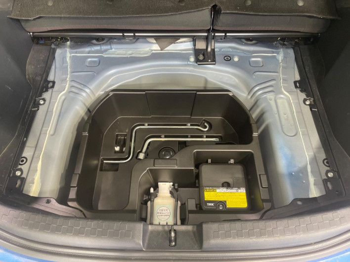 2017 Toyota Aqua DAA-NHP10 (UW-6a0c6d3414326)[26]