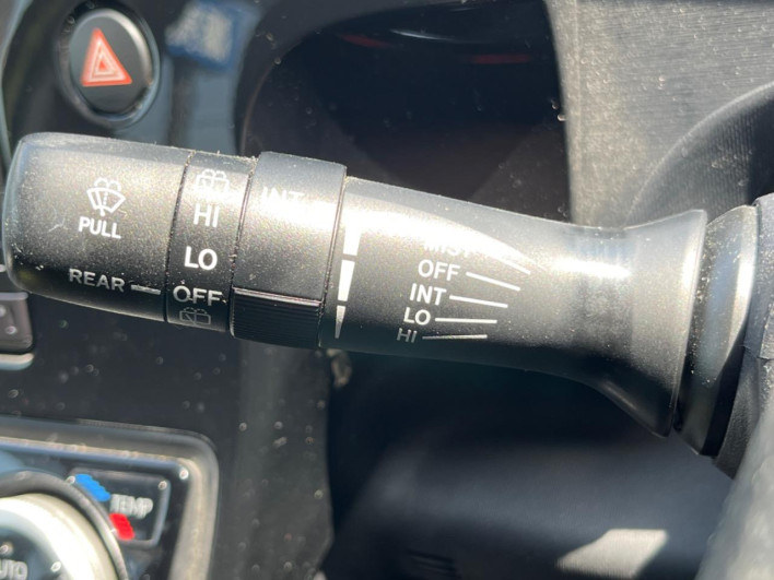 2017 Toyota Aqua DAA-NHP10 (UW-6a0c6d34f3b19)[27]