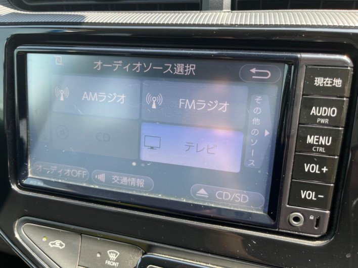 2017 Toyota Aqua DAA-NHP10 (UW-6a0c6d34f3b19)[11]