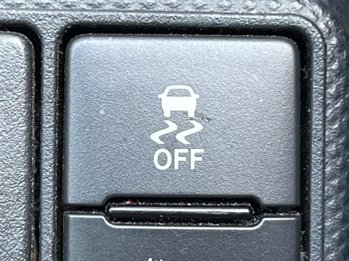 2017 Toyota Aqua DAA-NHP10 (UW-6a0c6d34f3b19)[16]