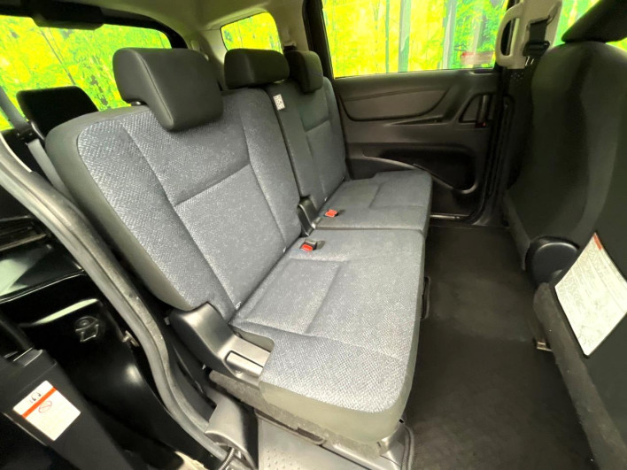 2015 Toyota Sienta DAA-NHP170G (UW-6a0c6d37e6653)[27]