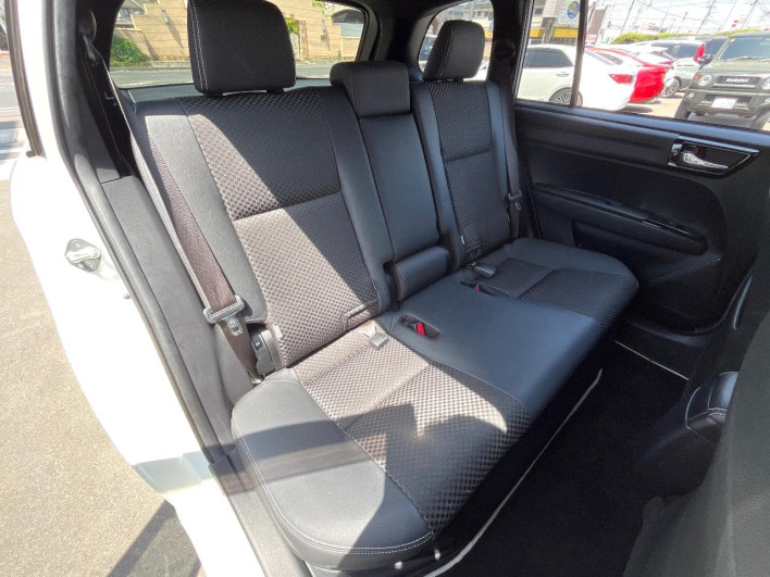 2015 Toyota Corolla Fielder DAA-NKE165G (UW-6a0c6d3a4dda5)[24]