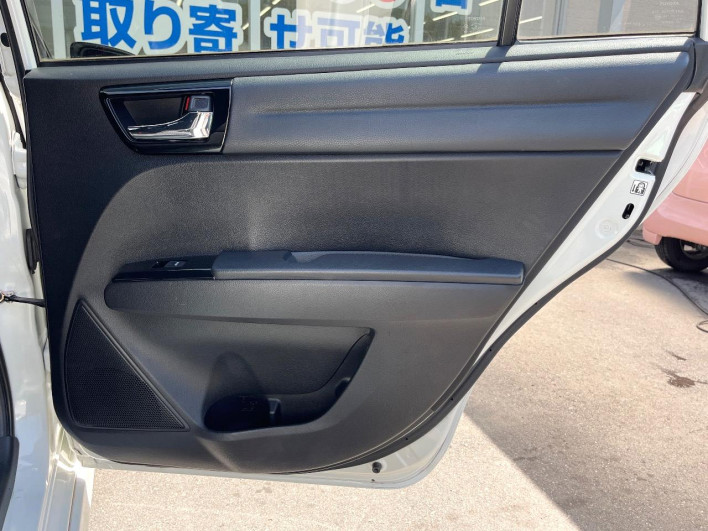 2015 Toyota Corolla Fielder DAA-NKE165G (UW-6a0c6d3a4dda5)[29]
