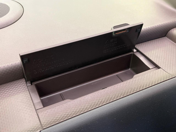 2015 Toyota Spade DBA-NSP141 (UW-6a0c6d3a8f4db)[10]